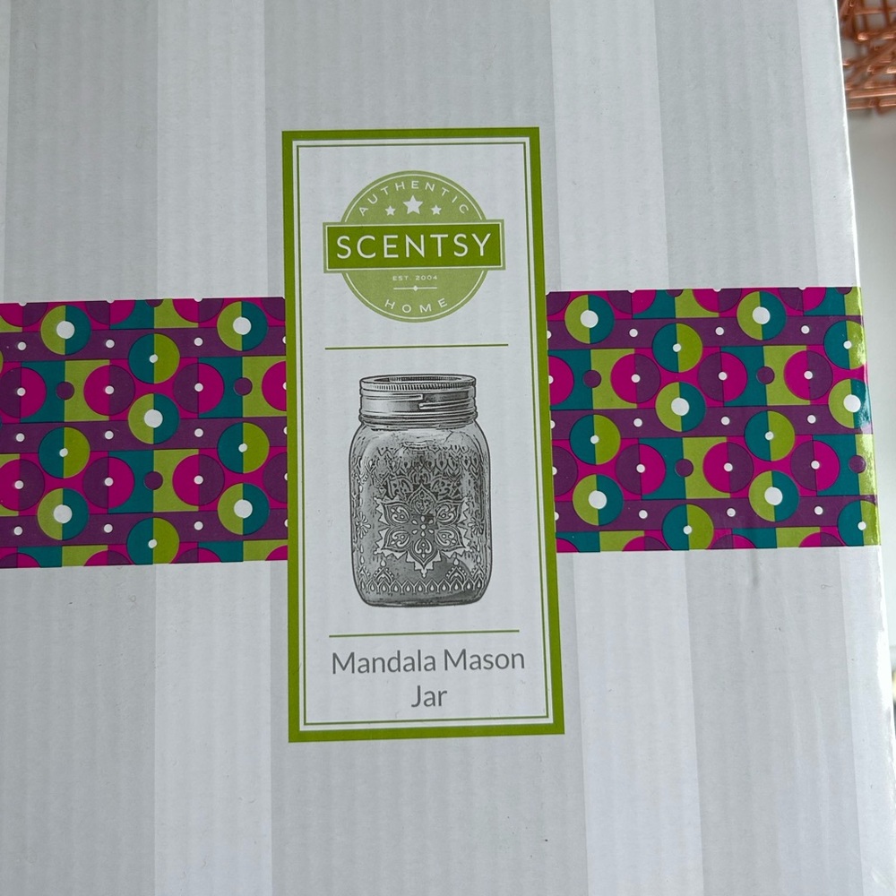 Scentsy NIB Warmer Mandala Mason jar